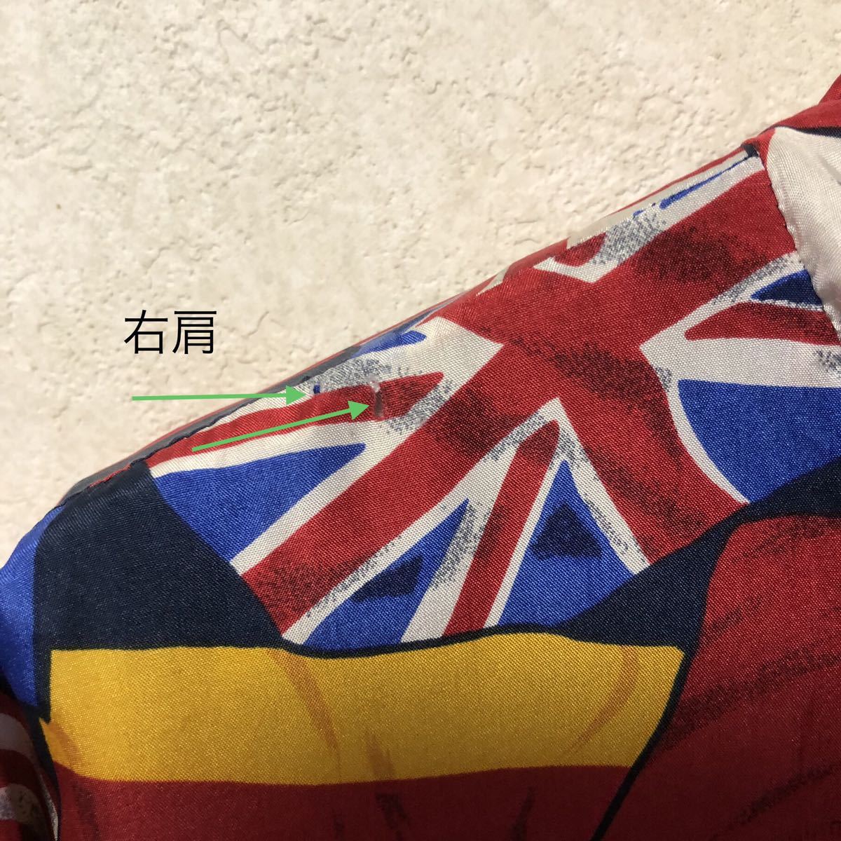 100%SILK 全面総柄 国旗 フラッグ デザイン LAVON ヴィンテージ シルク ブルゾン M ジャケット ビンテージ USA 古着 ナイロン ジャケット_画像3