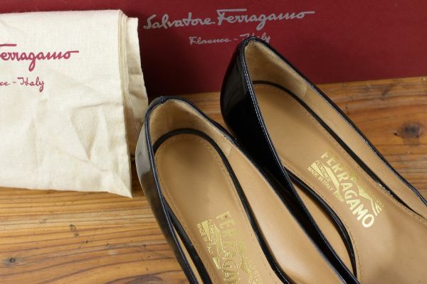 AW A 高級 美品 近年モデル Salvatore Ferragamo フェラガモ