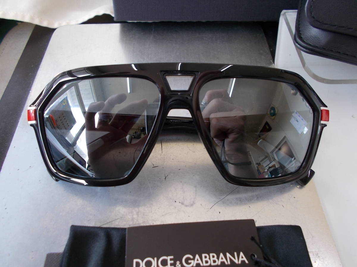 Dolce&Gabbana Teardrop sunglasses DG6176-501/6G stylish 