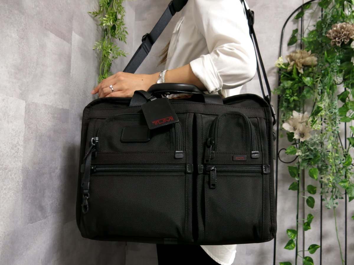 TUMI トゥミ ブラックレザー 50 パッチ × 30 tumi - 通販