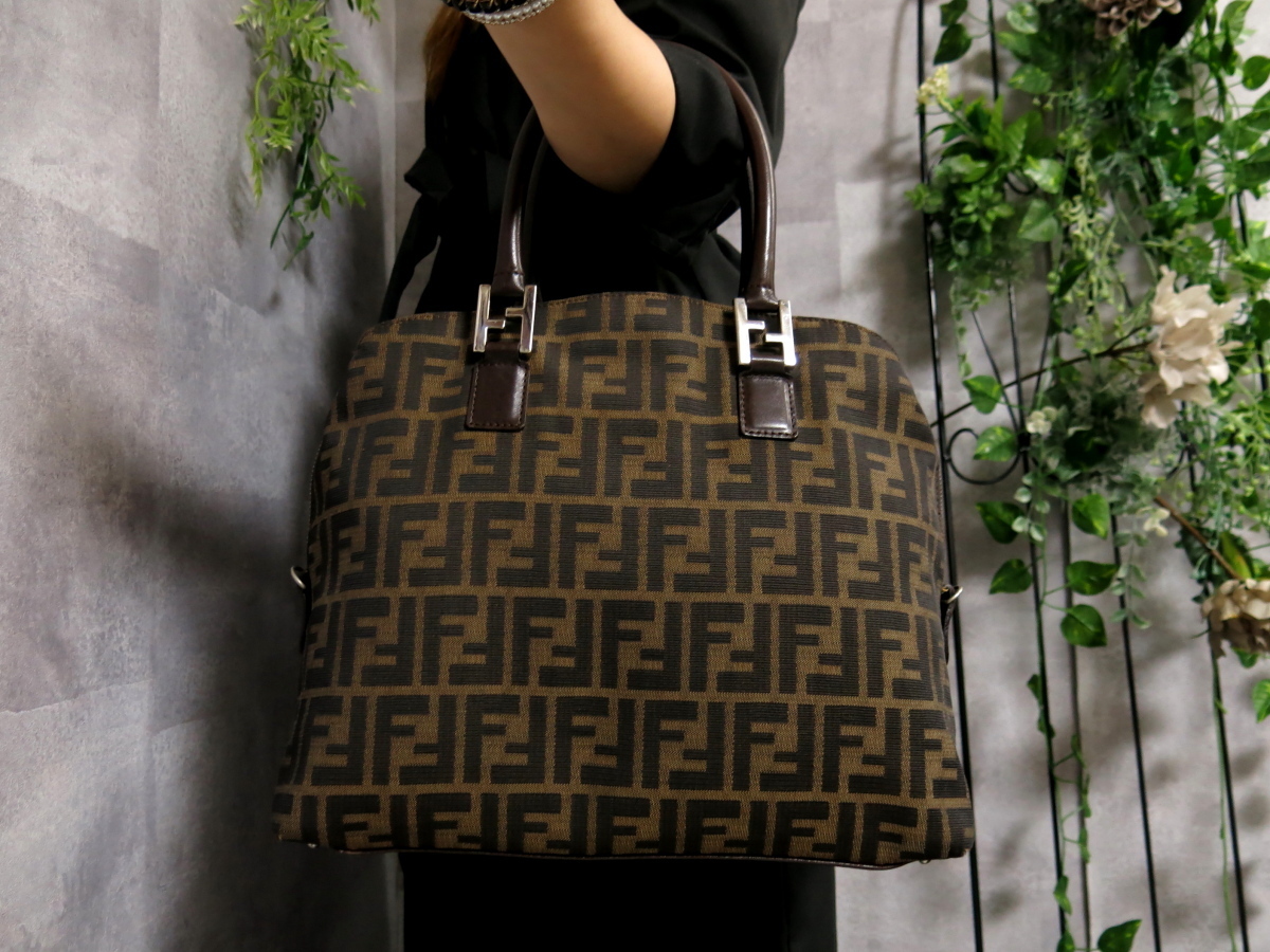 ○超美品○FENDI フェンディ○ズッカ○キャンバス カーフ レザー 本革