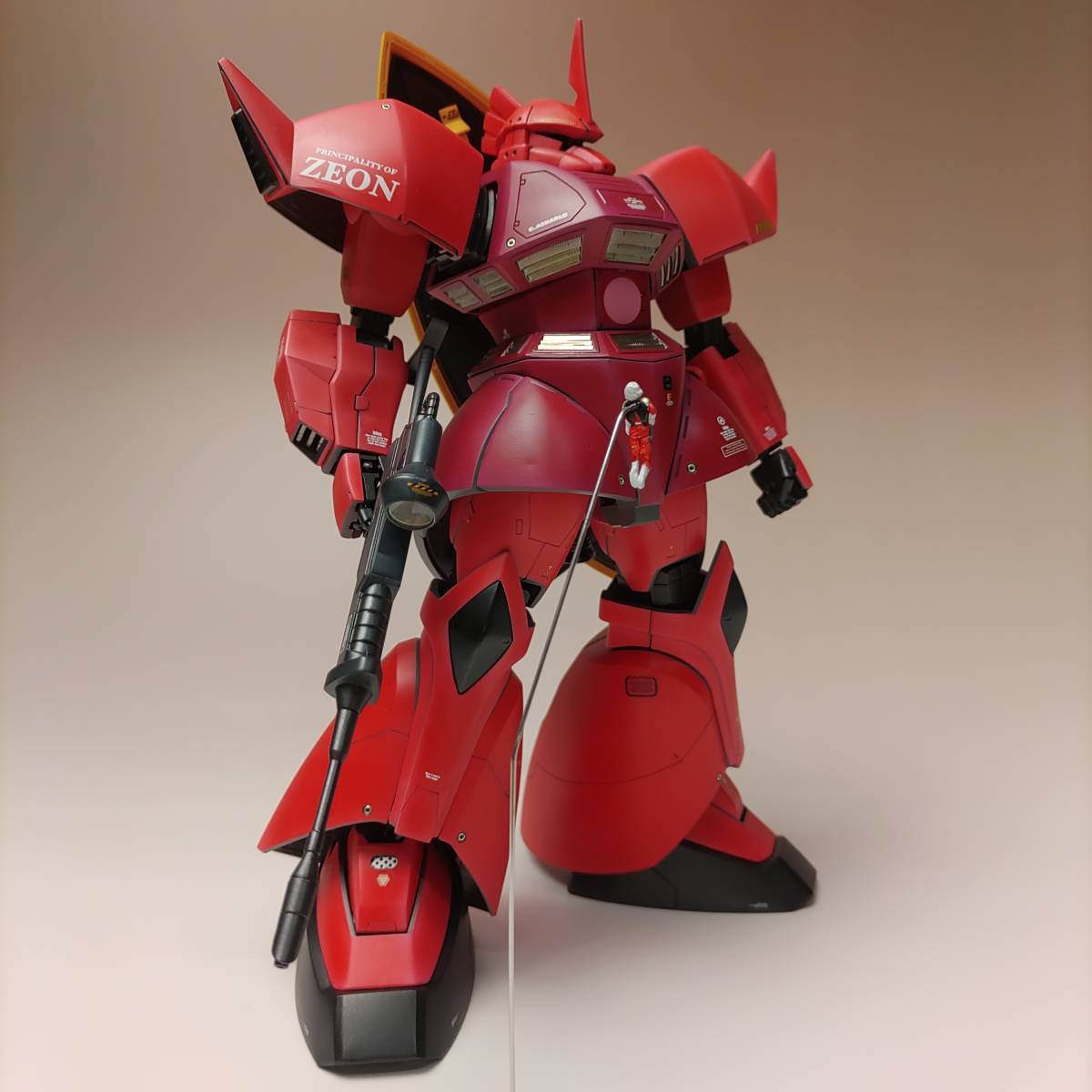 MG 1/100 シャア専用 ゲルググ MS-14S 塗装済完成品 機動戦士ガンダム MG 100 ゲルググ シャア専用ゲルググ 赤ロゴ 未組立