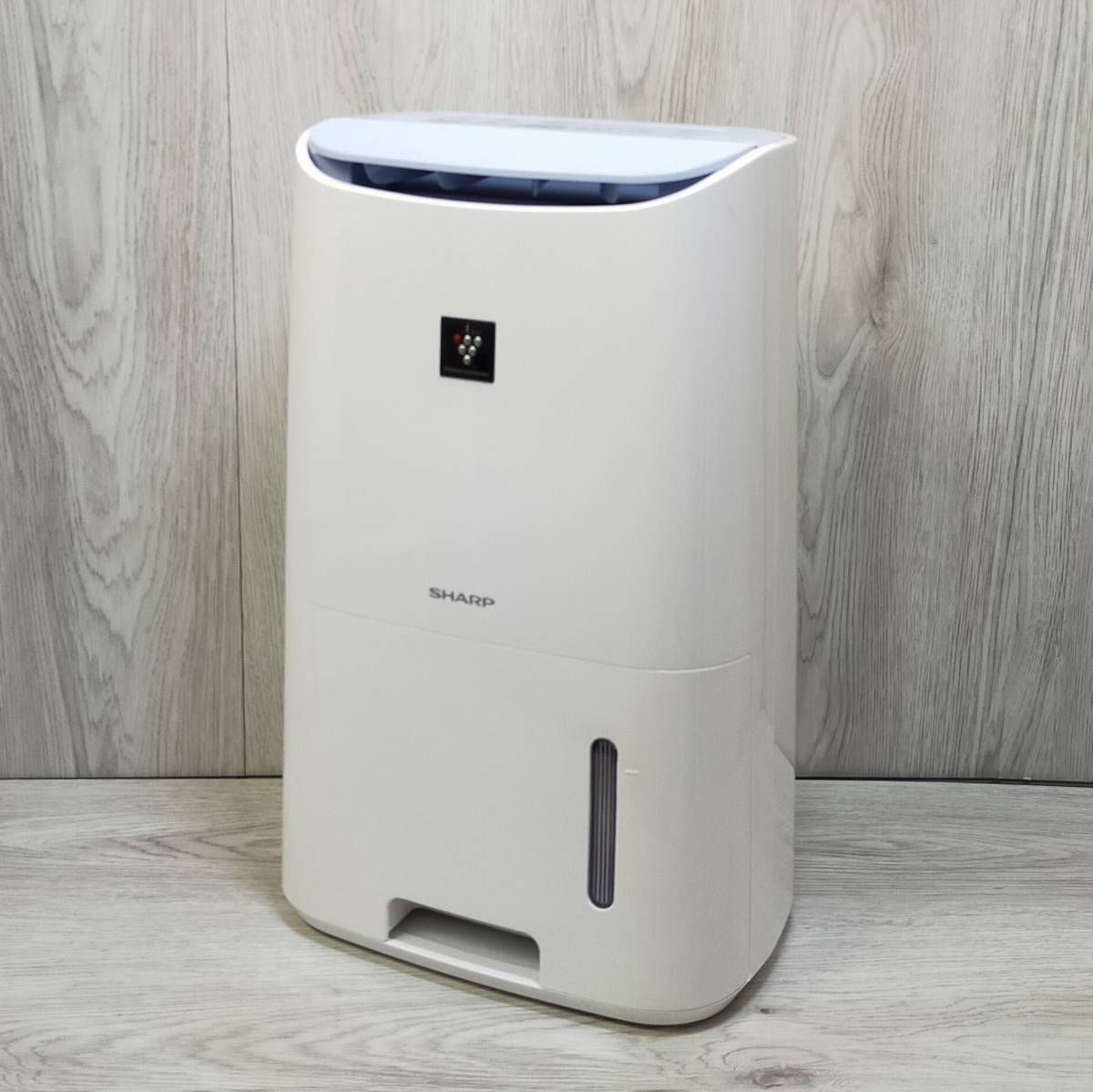 ② 展示品 SHARP シャープ プラズマクラスター 除湿器 CV-H71 -W 2019