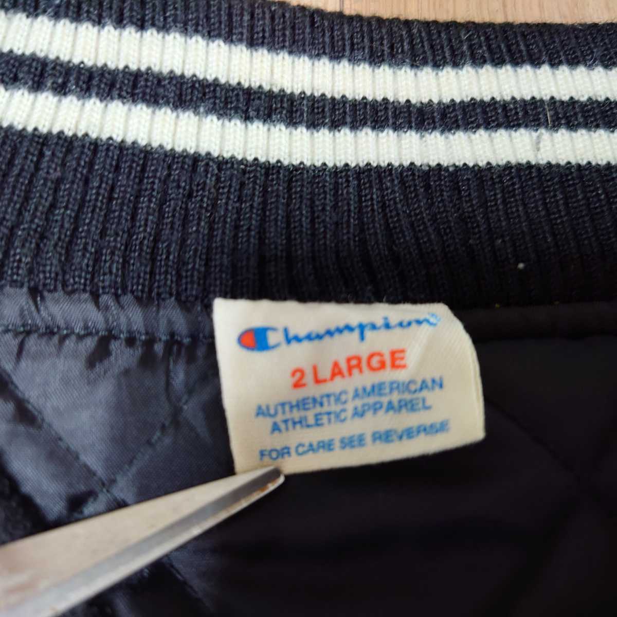 Champion 中綿 ナイロン スタジャン 古着 両面プリント Champion 中綿 ナイロン スタジャン 古着 両面プリント