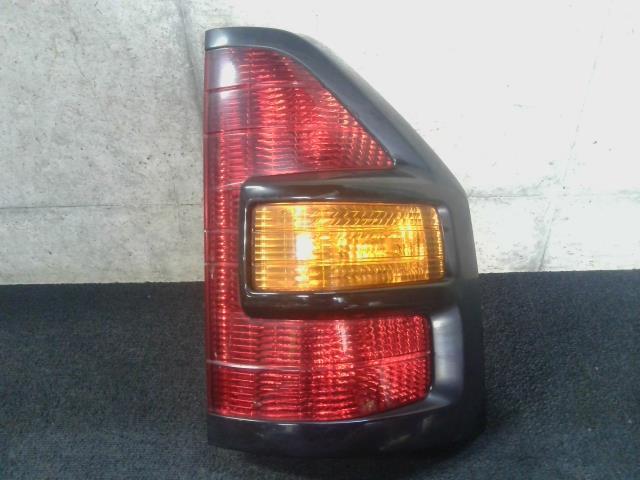  Pajero KH-V78W right tail lamp H11 lighting verification settled MR388022 scratch somewhat * picture reference *