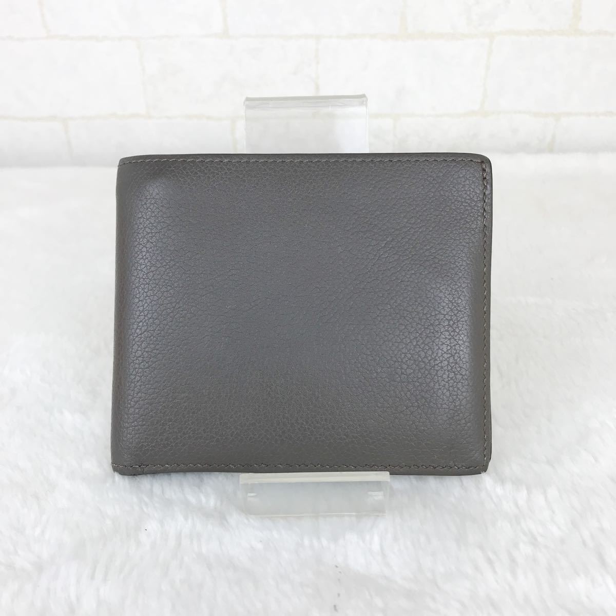 美品 エルメス 二つ折り 財布 グレージュ系 コンパクト財布 美品 エルメス 二つ折り 財布 グレージュ系 コンパクト財布