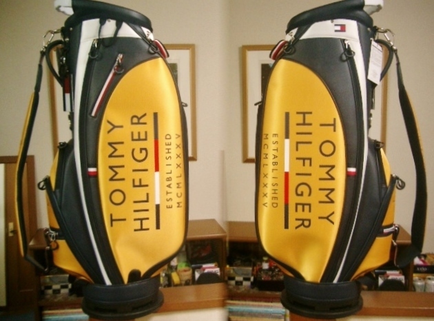 未使用　トミーヒルフィガー　取っ手付　スポーティ＆カジュアル　合皮×合繊　オレンジ紺　ゴルフバッグ_イエロー黄色にも見えます