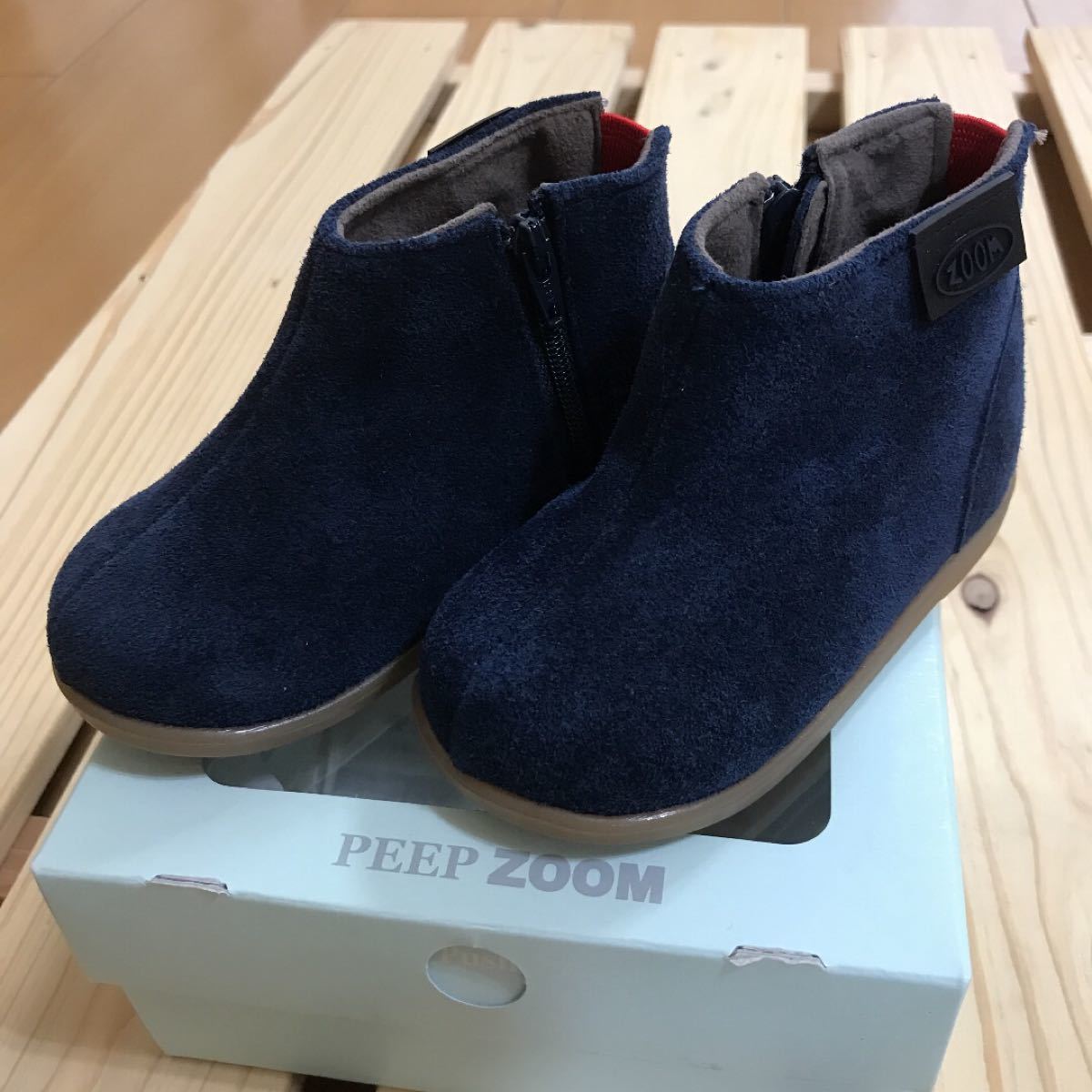 新品peep zoom  天然皮革ブーツ 13cm定価 8,690円（税込）