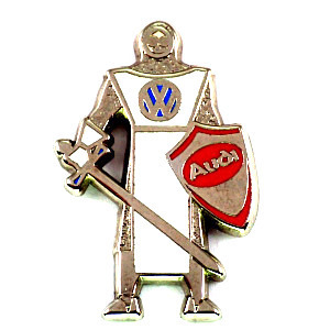  pin badge * Audi car Volkswagen VWshu Varie armour. knight * France limitation pin z* rare . Vintage thing pin bachi