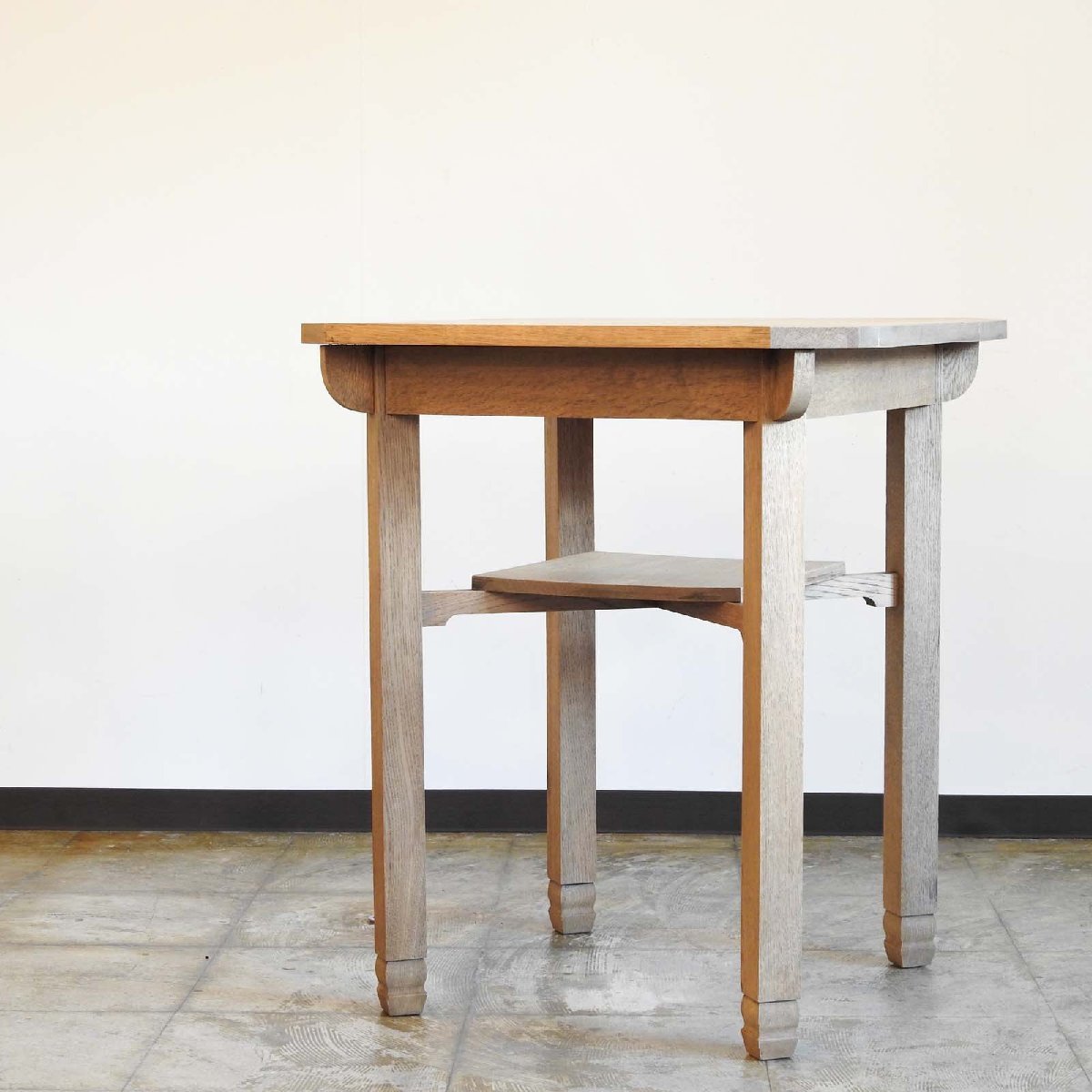 オーク材 ふるい木味のテーブル / 楢 無垢材 センターテーブル カウンター 机 展示台 HK-a-01529