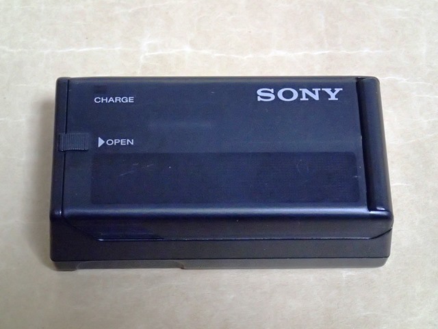 ( SONY Walkman for battery NC-6WM NC-5WM charger BC-7A )