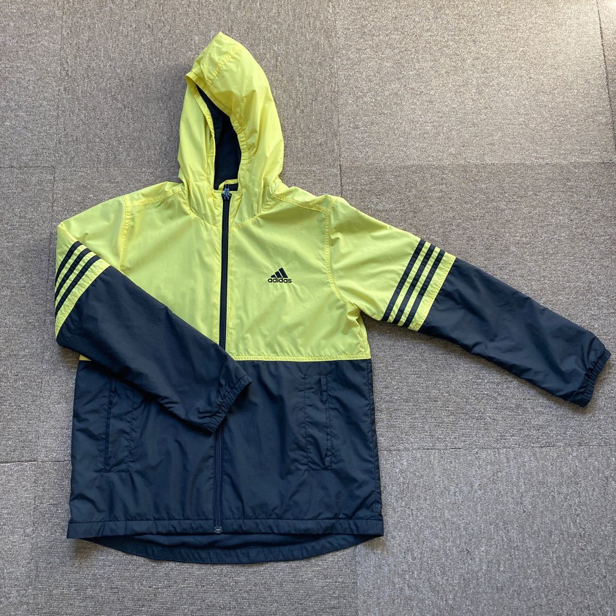 adidas ウィンドブレーカー 150