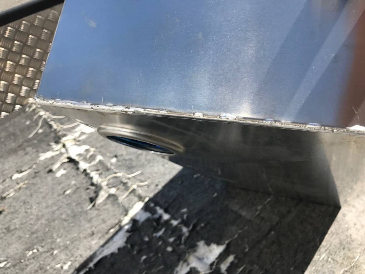 アルミボートなどの浮力体埋め込み用 外循環ライブウェルタンク アルミボートなどの浮力体埋め込み用 外循環ライブウェルタンク