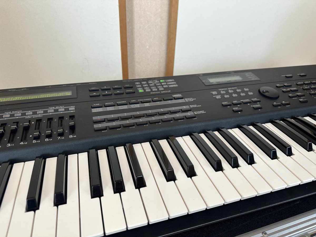 Yahoo!オークション - Roland JV-1000 Yahoo!オークション - Roland JV-1000