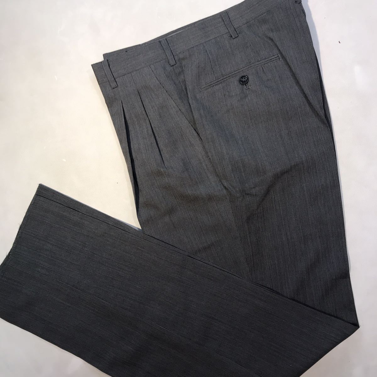 激安タグ付き高級Vivienne Valentino3つボタンスーツセットアップ 激安タグ付き高級Vivienne Valentino3つボタンスーツセットアップ
