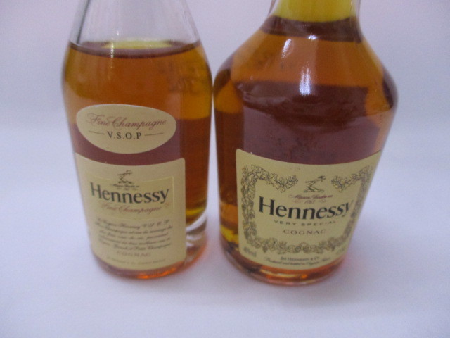 Hennessy ミニチュア ブランデー 2本セット( 50ml 40％ ,30ml 40％) 未開栓 保管品 ゆうパック60サイズ 同梱可能_画像2