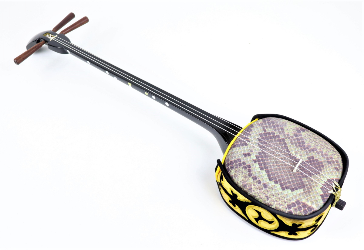 新入荷 沖縄郷土楽器 初心者セット(三味線用チューナー・セミハード