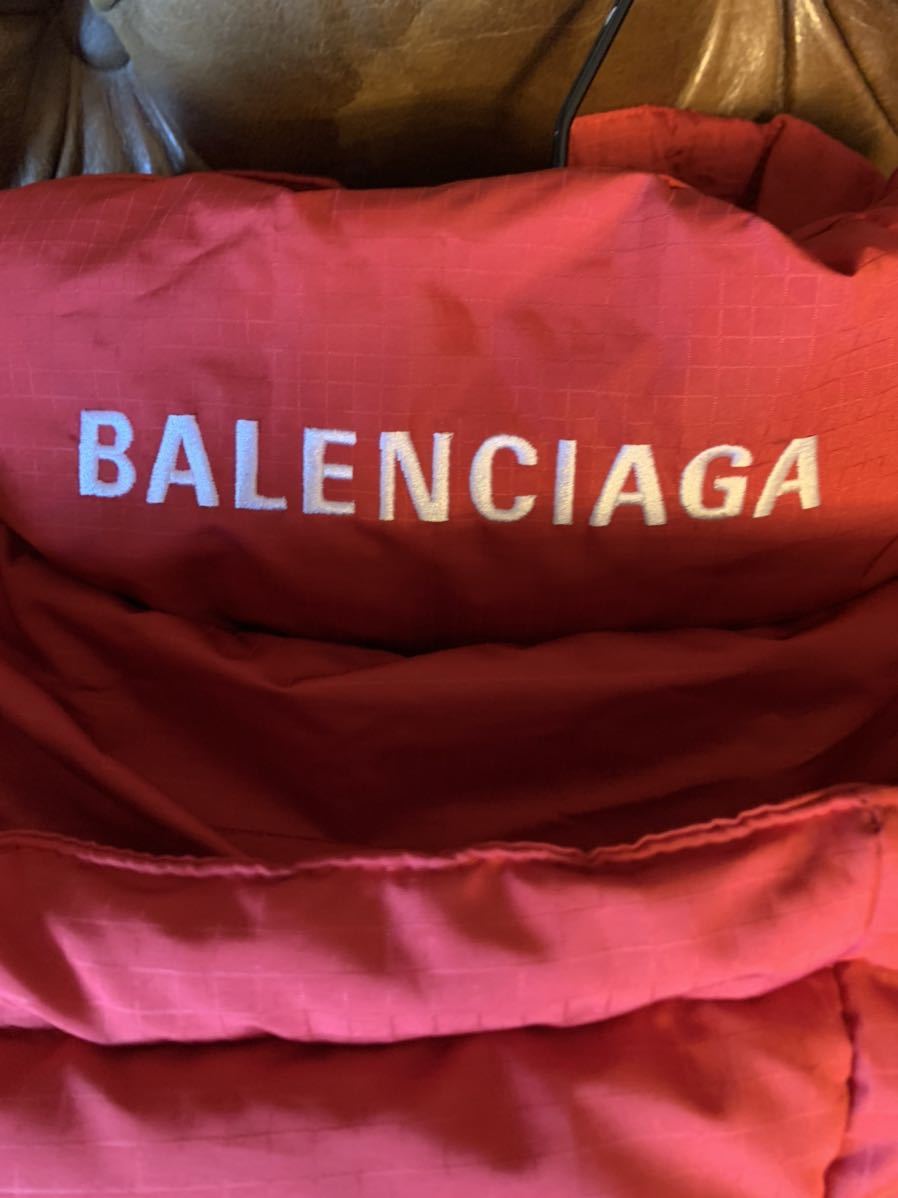 BALENCIAGA バレンシアガ Puffer jacket レッド 34_画像3