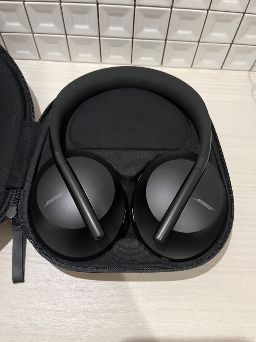 値下げ　未使用品 新品 美品BOSE QuietComfort ボーズ ノイズキャンセリング ヘッドホン BOSE NOISE CANCELLIG HEADPHONES 700_画像2