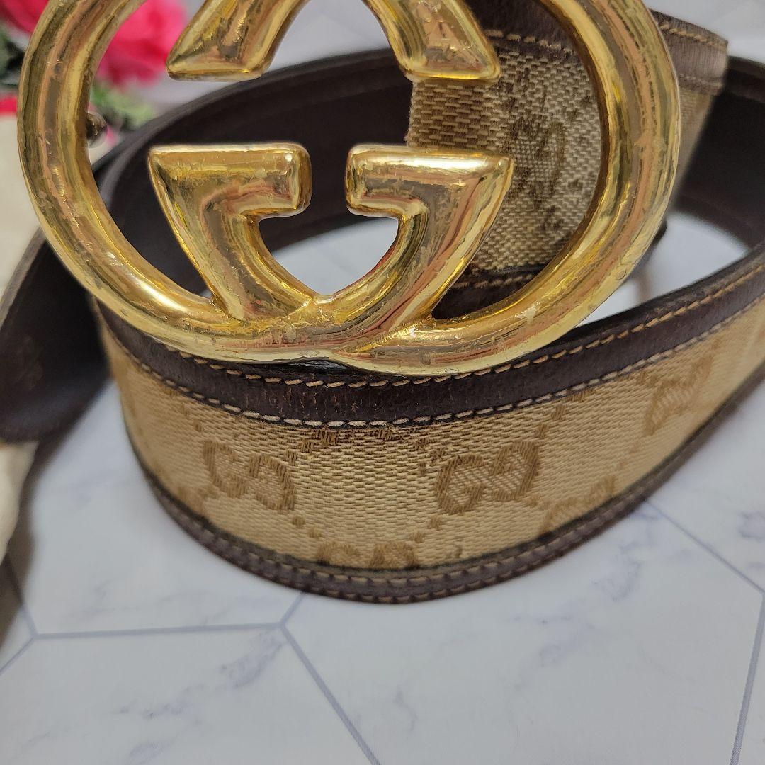 GUCCI 総柄 GCロゴ スーツ ゴールドバックル ベルト パンツに く