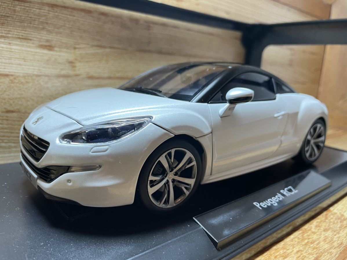 ミニカー プジョー ノレブ RCZ 1/18 ホワイト Peugeot www.anac-mali.org