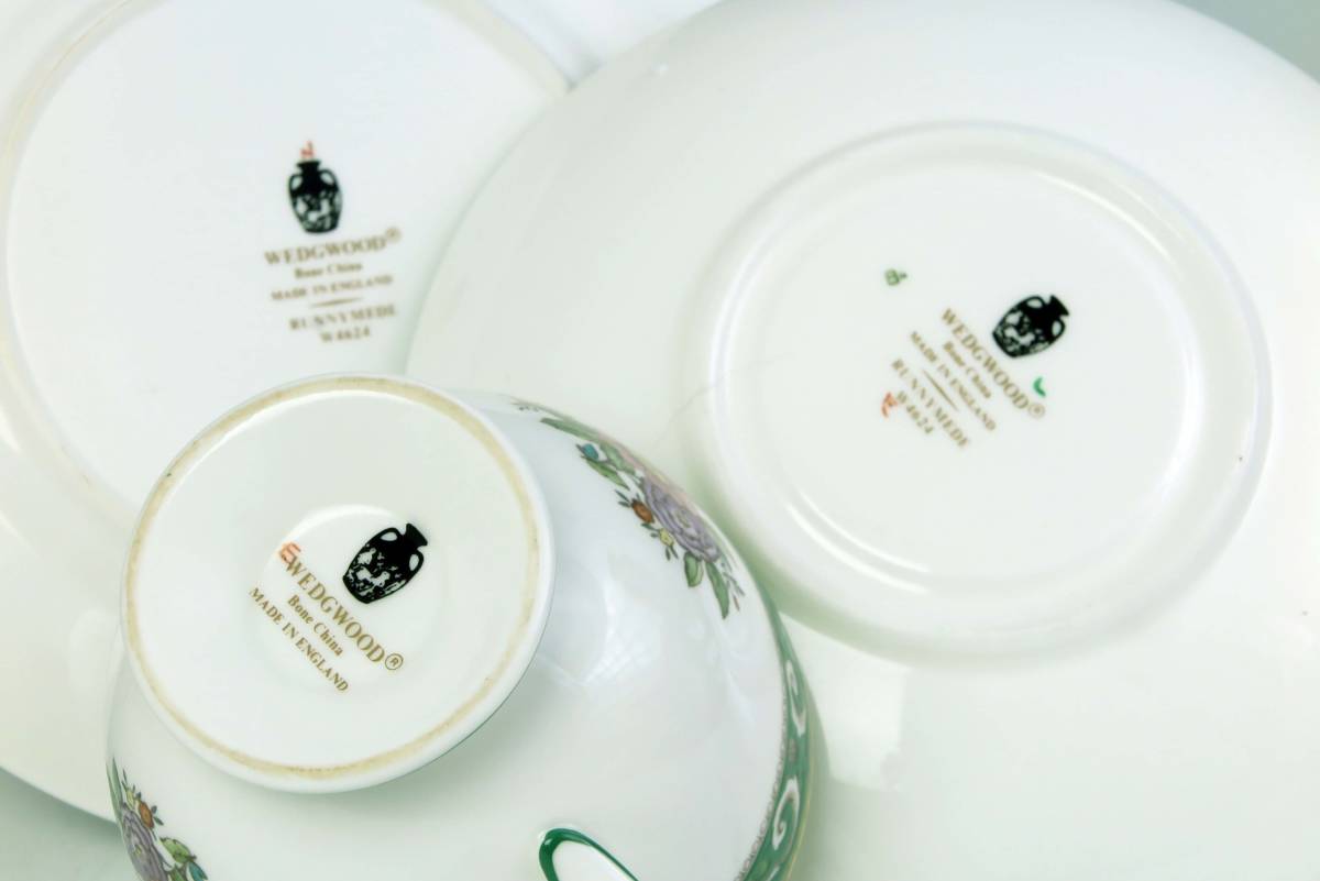  　ウェジウッド　 　Cup&Saucer&Plate　　= Green = RUNNYMEDE-W4624= (1級品) 幻の貴重品_画像3