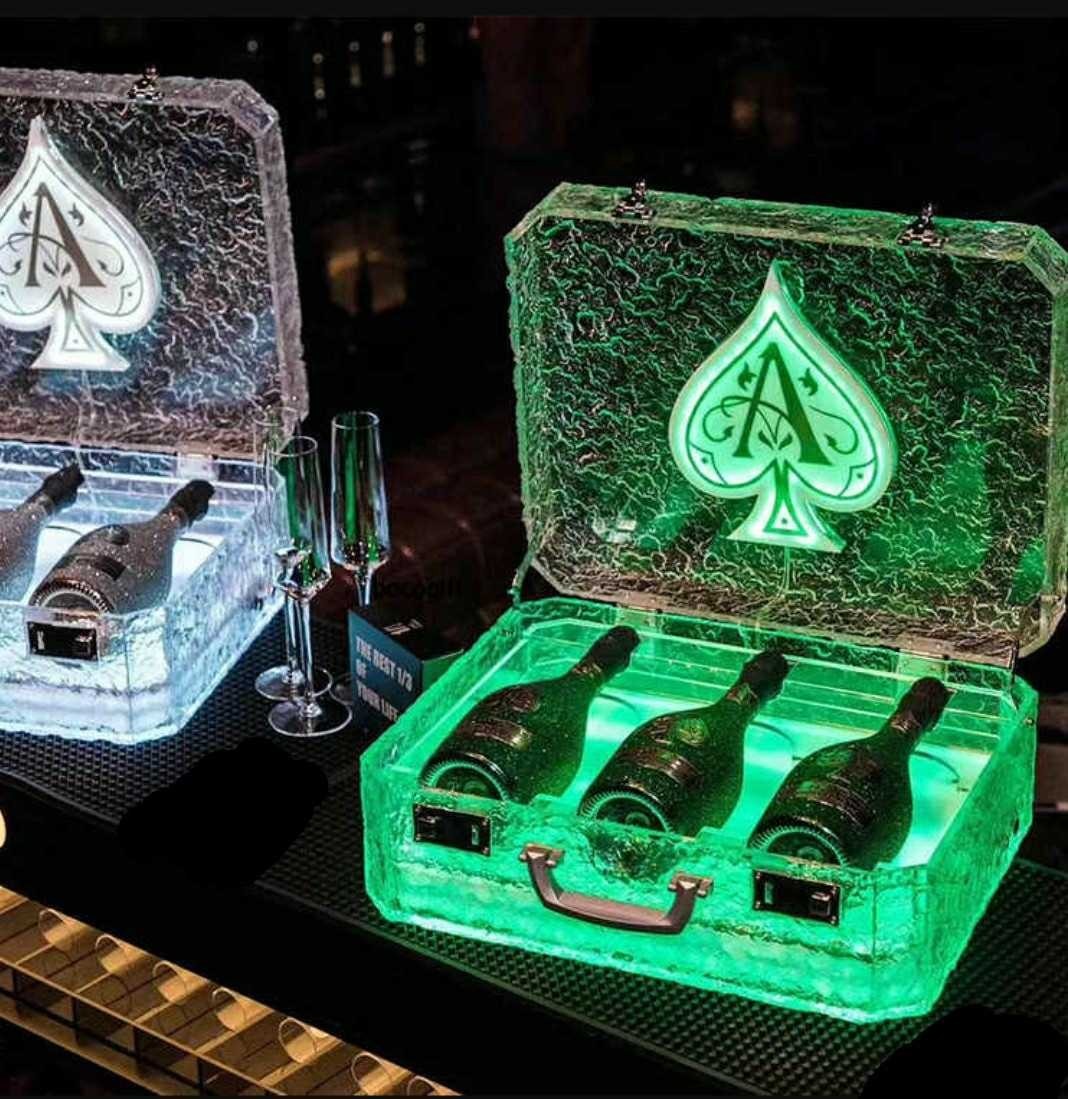 光る アルマンド ブリニャック LED ディスプレイ ケース 光る アルマンド ブリニャック LED ディスプレイ ケース