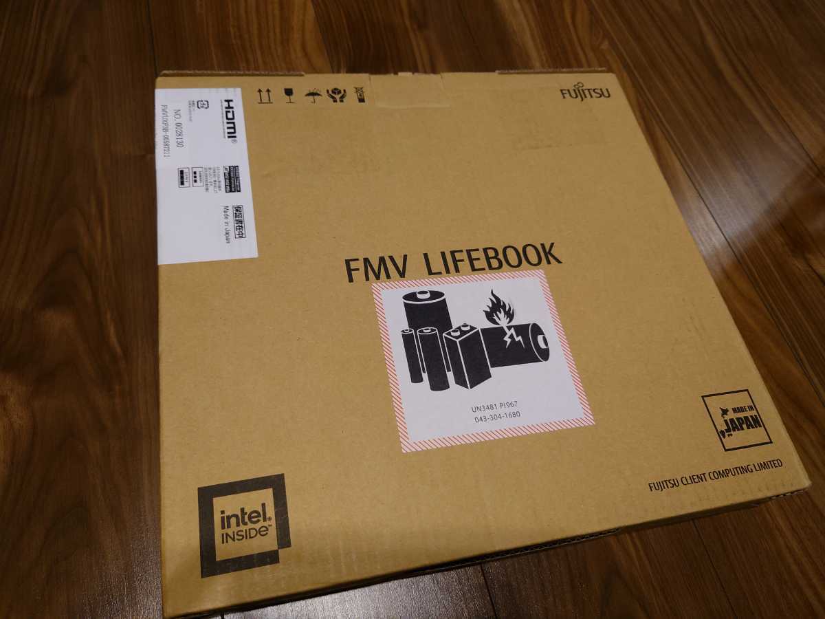 新品 最軽量634g 富士通 FMV LIFEBOOK UH-X/F3 FMVUXF3B ノート