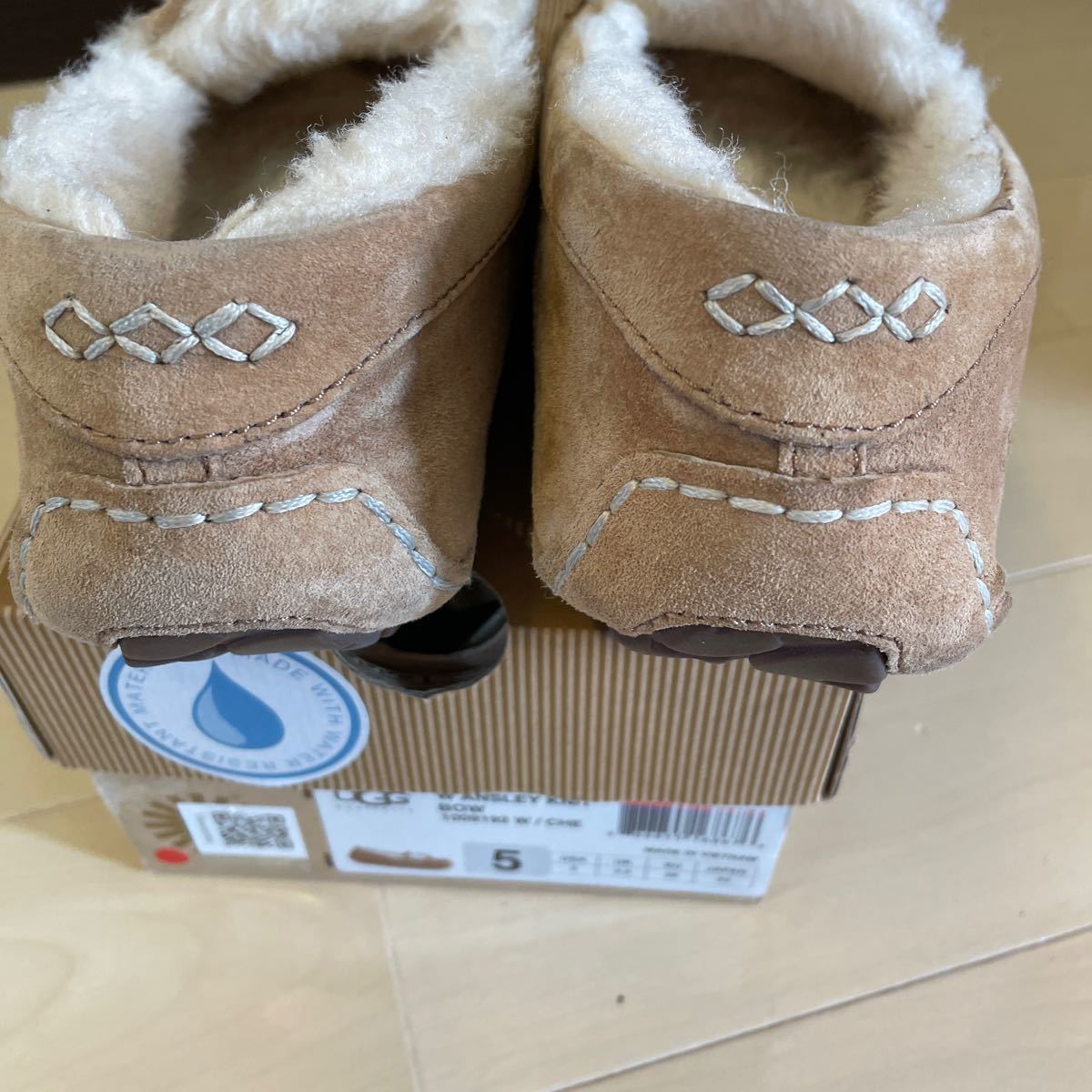 美品アグ　UGG モカシン　ニットリボン us5 22cm