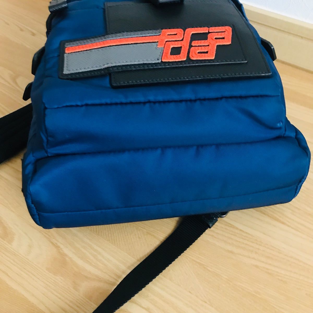 新品同様 極美品 PRADA プラダ ボディバッグ ワンショルダーバッグ