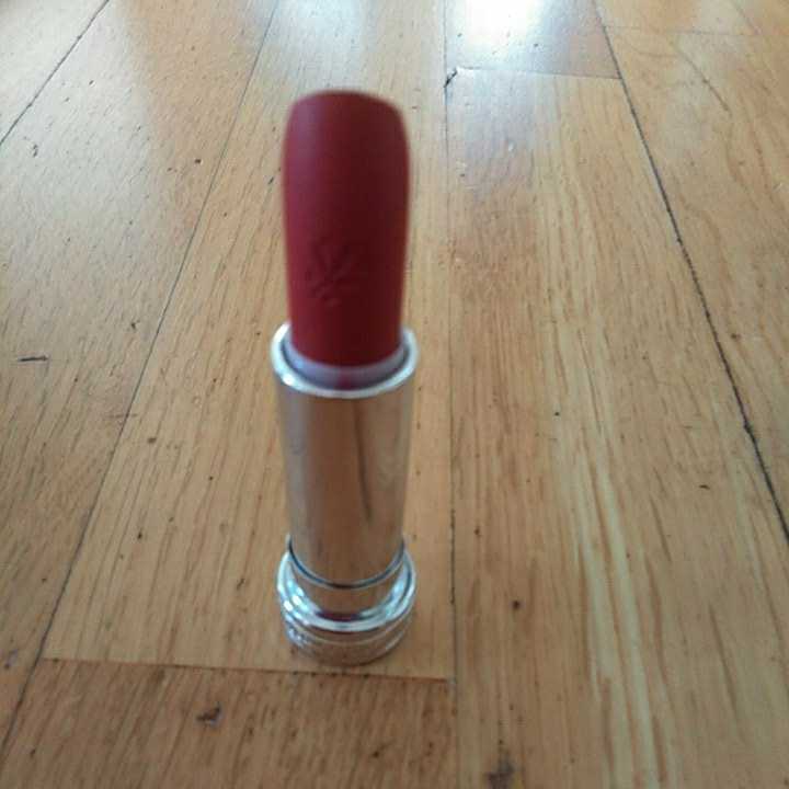  не использовался Lancome помада rouge in lavu156B