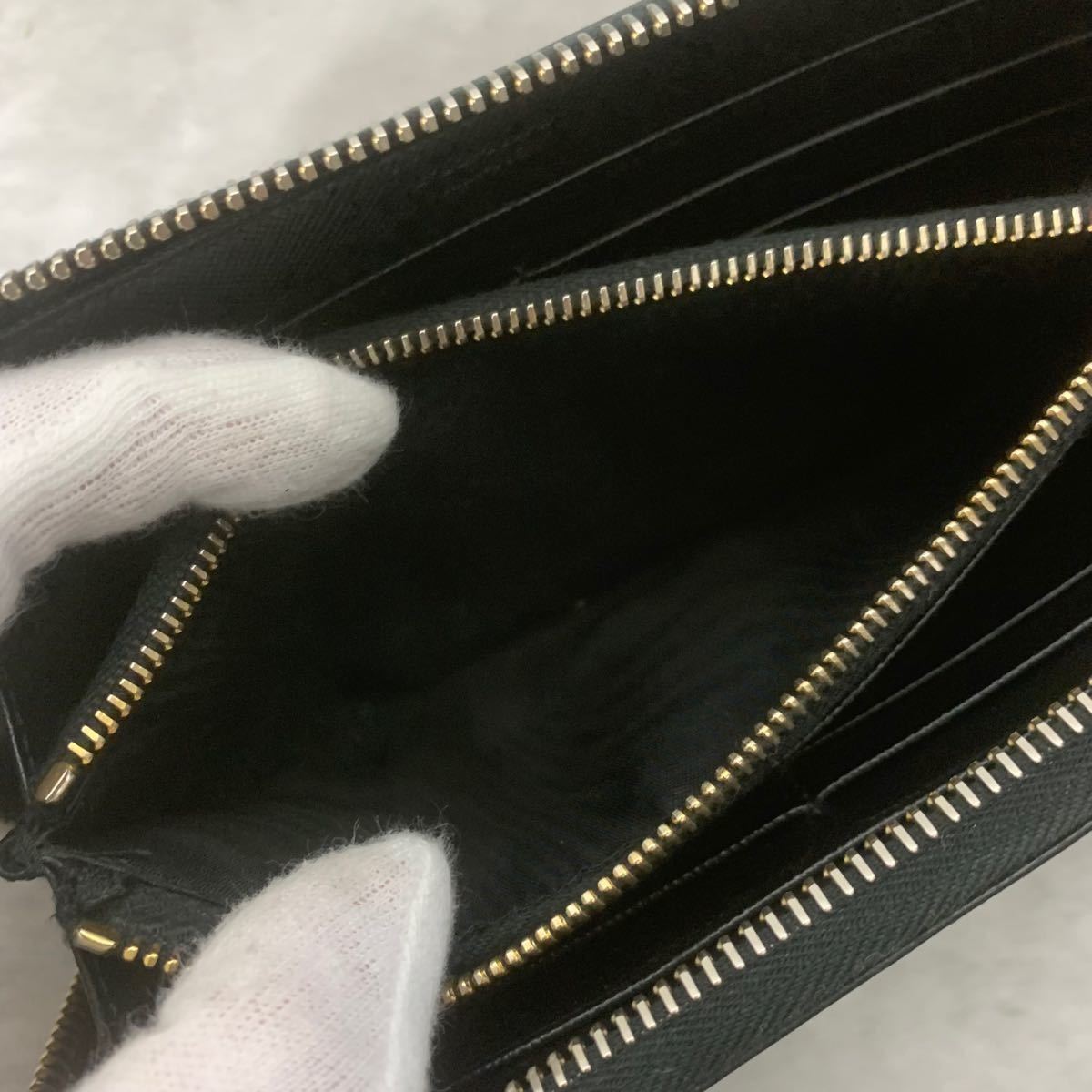 付属品完備・美品》プラダ 長財布 ラウンドファスナー サフィアーノ
