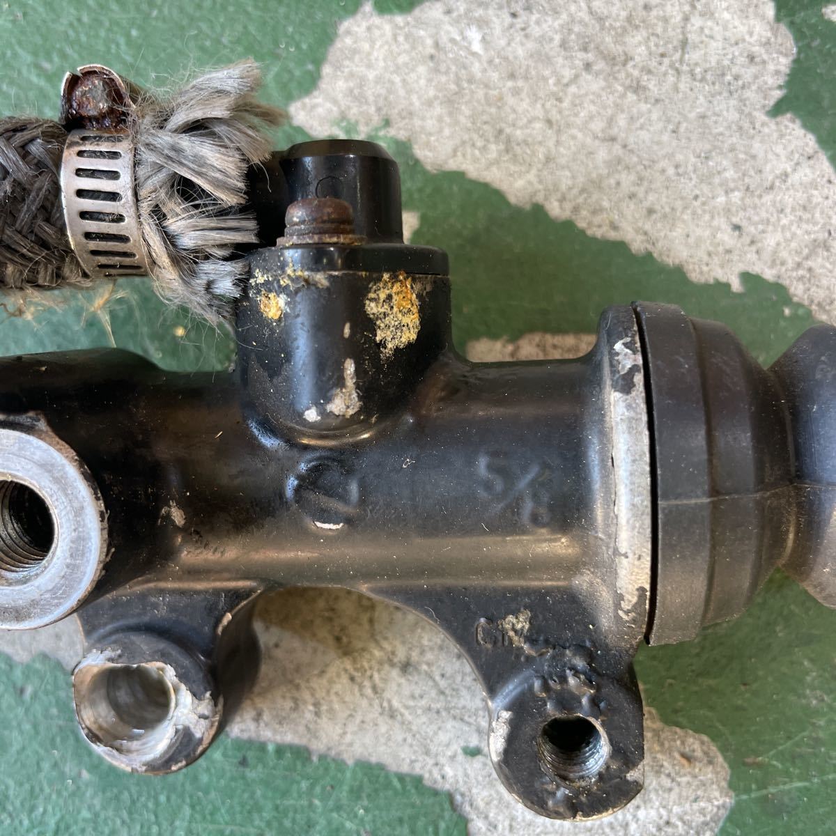 激安先着CBX.550で使用していた別体マスターシリンダーになります