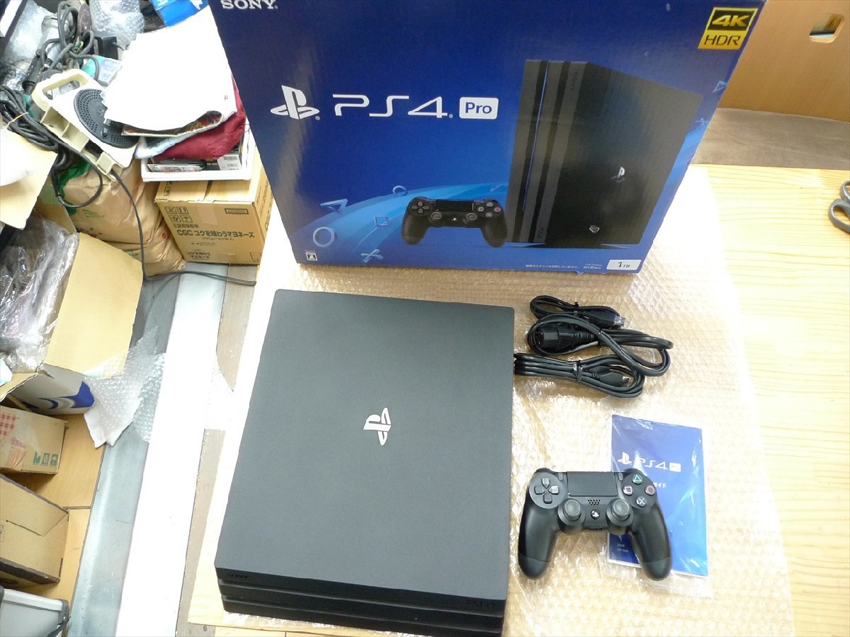 現状品 PlayStation4 Pro ジェット・ブラック 1TB CUH-7100BB01 　管理3677