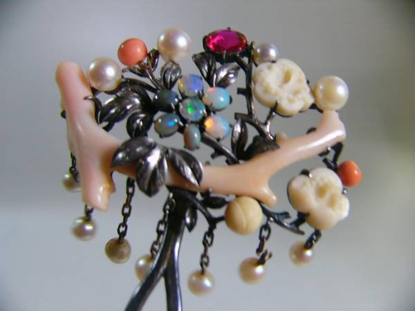【江月】舞妓さん 銀彫金オパール&本珊瑚&真珠飾り梅びらびらかんざし_画像3