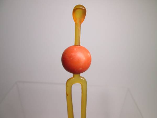 【江月】☆アンティーク・本鼈甲 本珊瑚玉 1,55cmのかんざし