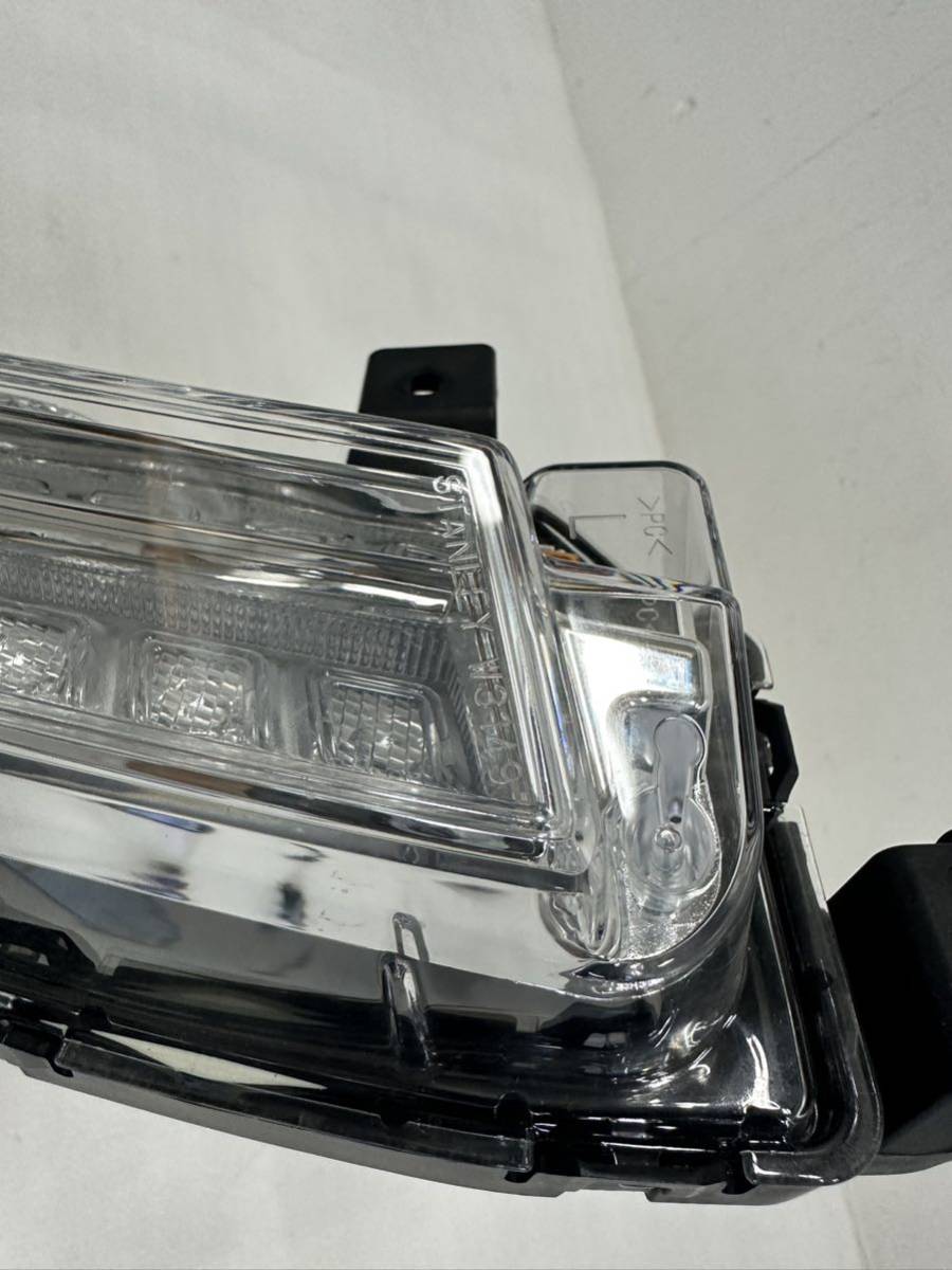 4O17 [ прекрасный товар ] Escudo YE21S оригинальный LED дневной свет левый STANLEY W3149 аксессуары лампа 