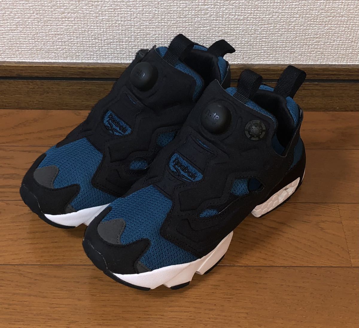 現品限り一斉値下げ！】 GY2725 EIGHTYONE OG FURY PUMP INSTA REEBOK