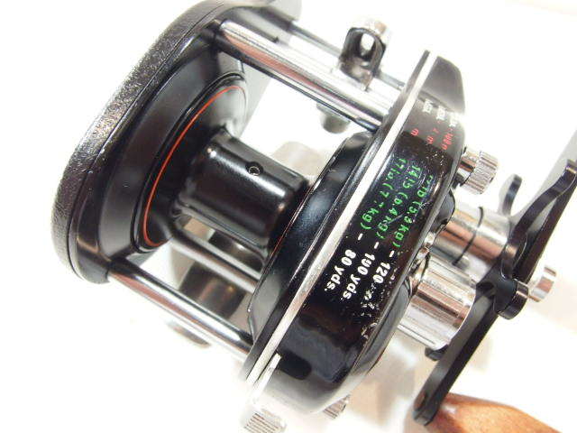 大人の上質 ダイワ ファントム SM-20 右巻き ベイトリール オールド
