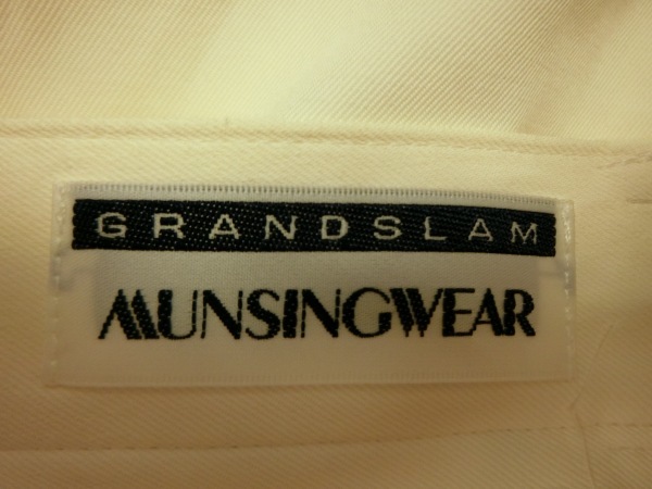 【感謝セール】【美品】Munsingwear(マンシングウェア) パンツ一体型スカート 白 レディース 7 ゴルフウェア 1911-0696 中古_画像6