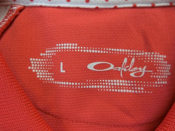 【感謝セール】【美品】OAKLEY(オークリー) ハーフジップアップシャツ 赤 レディース L ゴルフウェア 1903-0124 中古_画像4