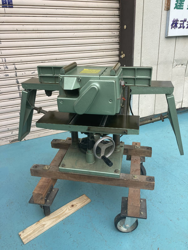 Yahoo!オークション - 中古 マキタ 自動カンナ 2006 整備済み Yahoo!オークション - 中古 マキタ 自動カンナ 2006 整備済み