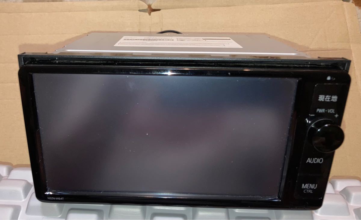 トヨタ純正ナビNSZN-W64T 社外ナビに交換の為に取り外したもの トヨタ純正ナビNSZN-W64T 社外ナビに交換の為に取り外したもの