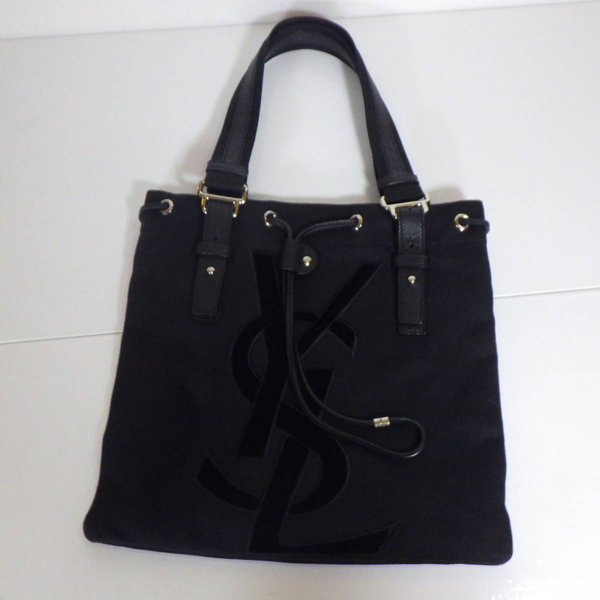 Yves Saint Laurent / イヴサンローラン YSLロゴ カハラ キャンバス