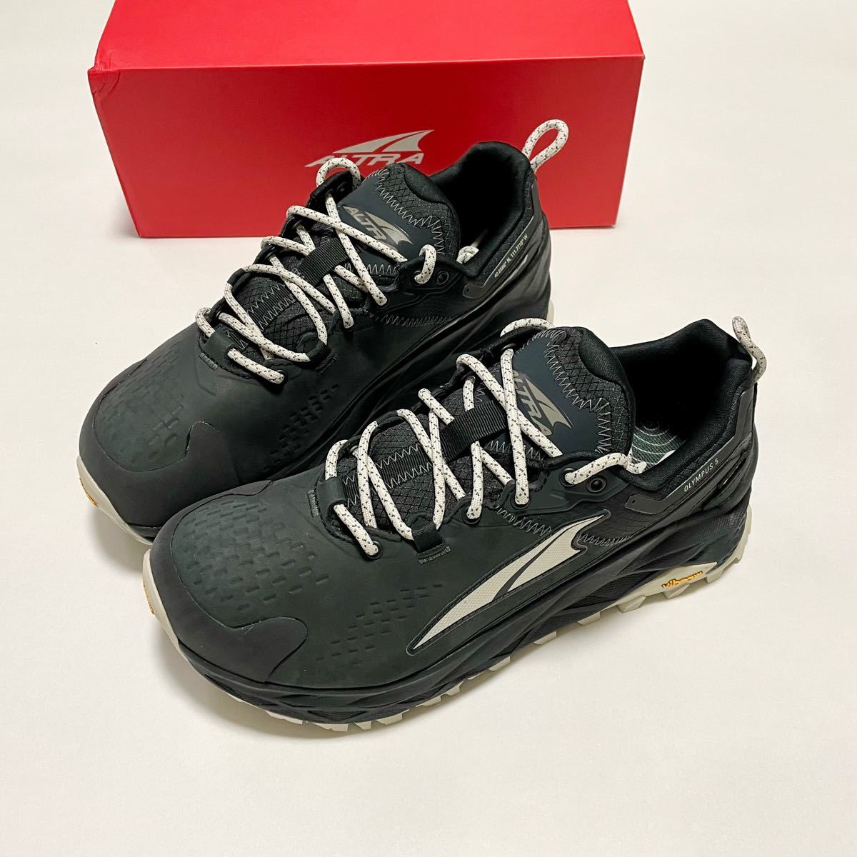 ALTRAアルトラ オリンパス5 HIKE LOW GTX ウィメンズ新品未使用-