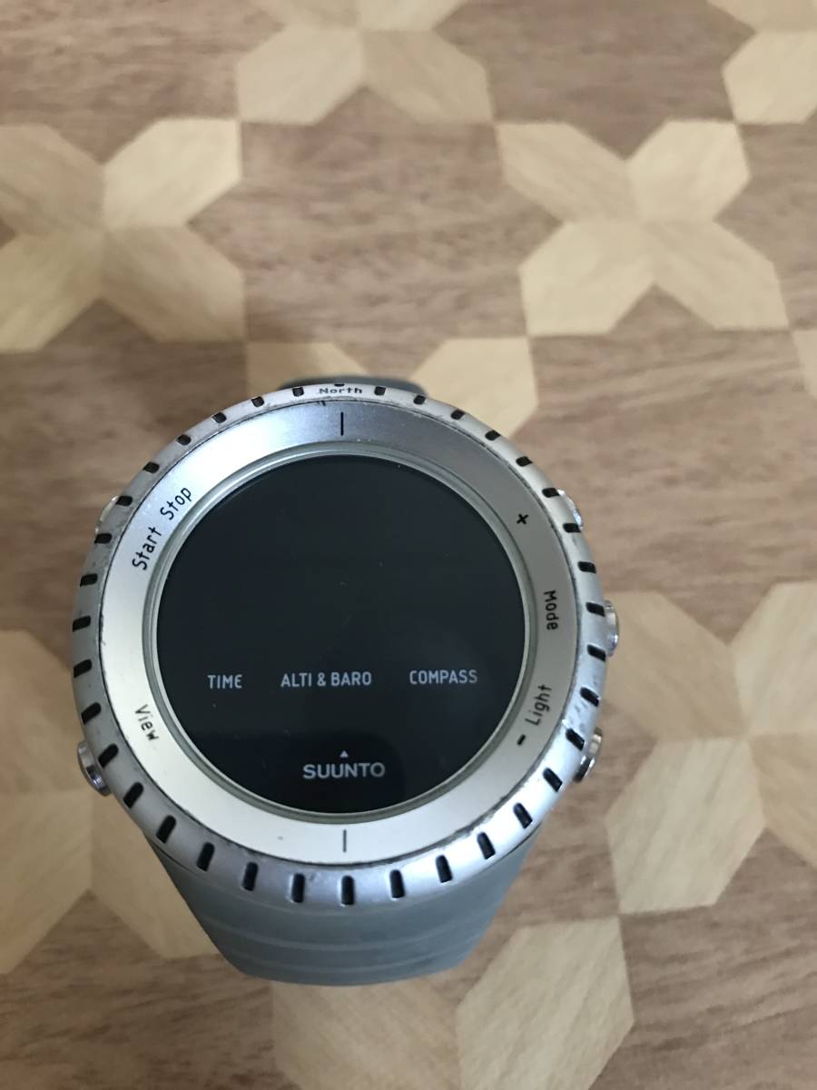 品 SUUNTO CORE 2210m42-