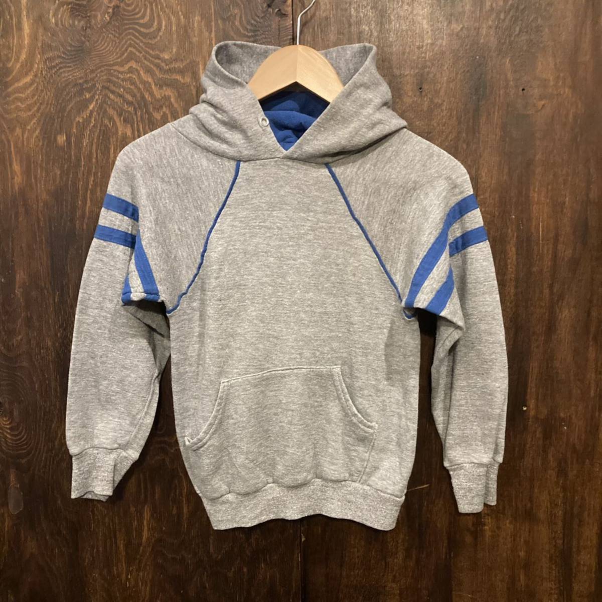  America old clothes 70s Vintage old clothes Kids size sweat Parker gray Russell pull over Parker USA made Sportswear gold tag 