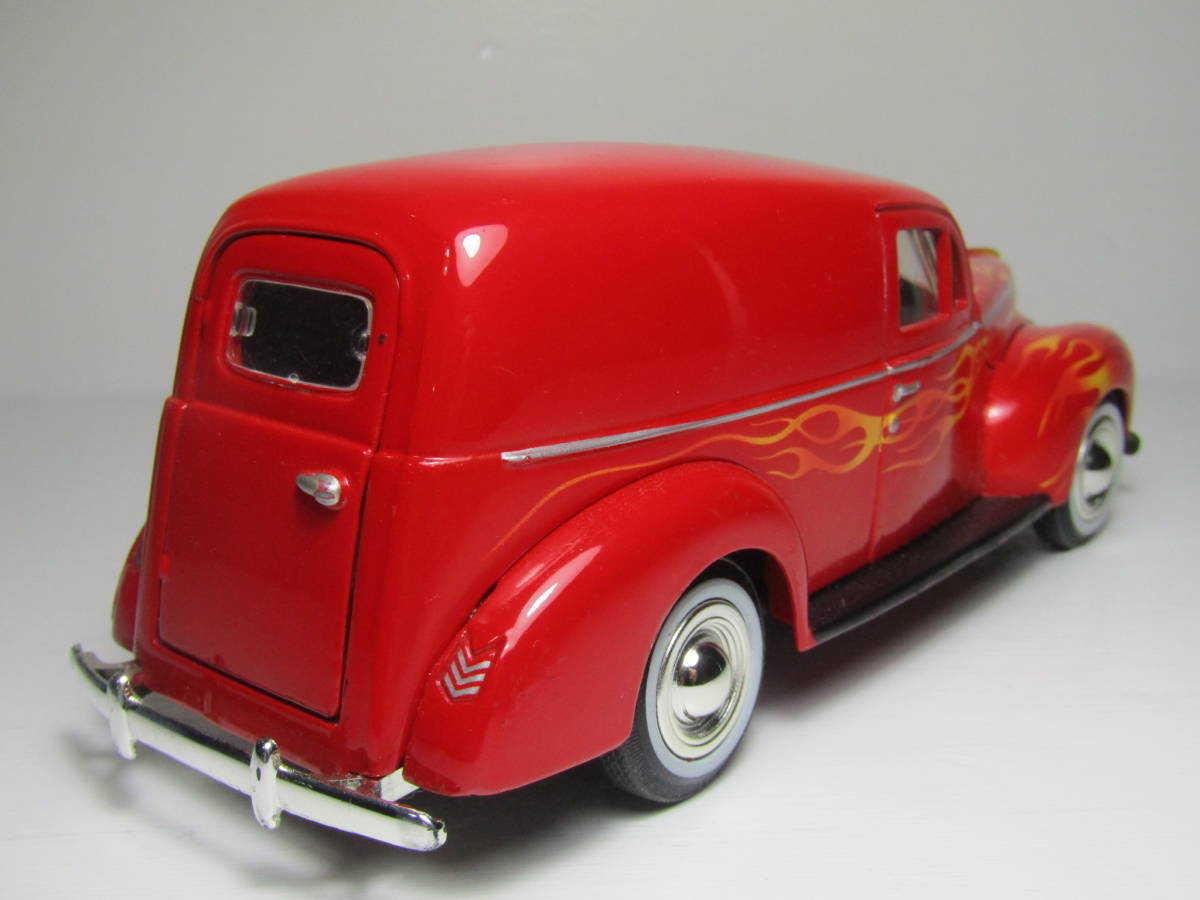 FORD 1/24 フォード フレイムス デリバリー バン 1940 V8 Sedan Delivery Hot Rod ホットロッド Moon アメリカンマッスル ホワイトリボン_画像2