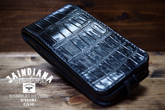 iPhone14ケース(14pro用の製作も可) 手縫い クロコダイル ブラック-