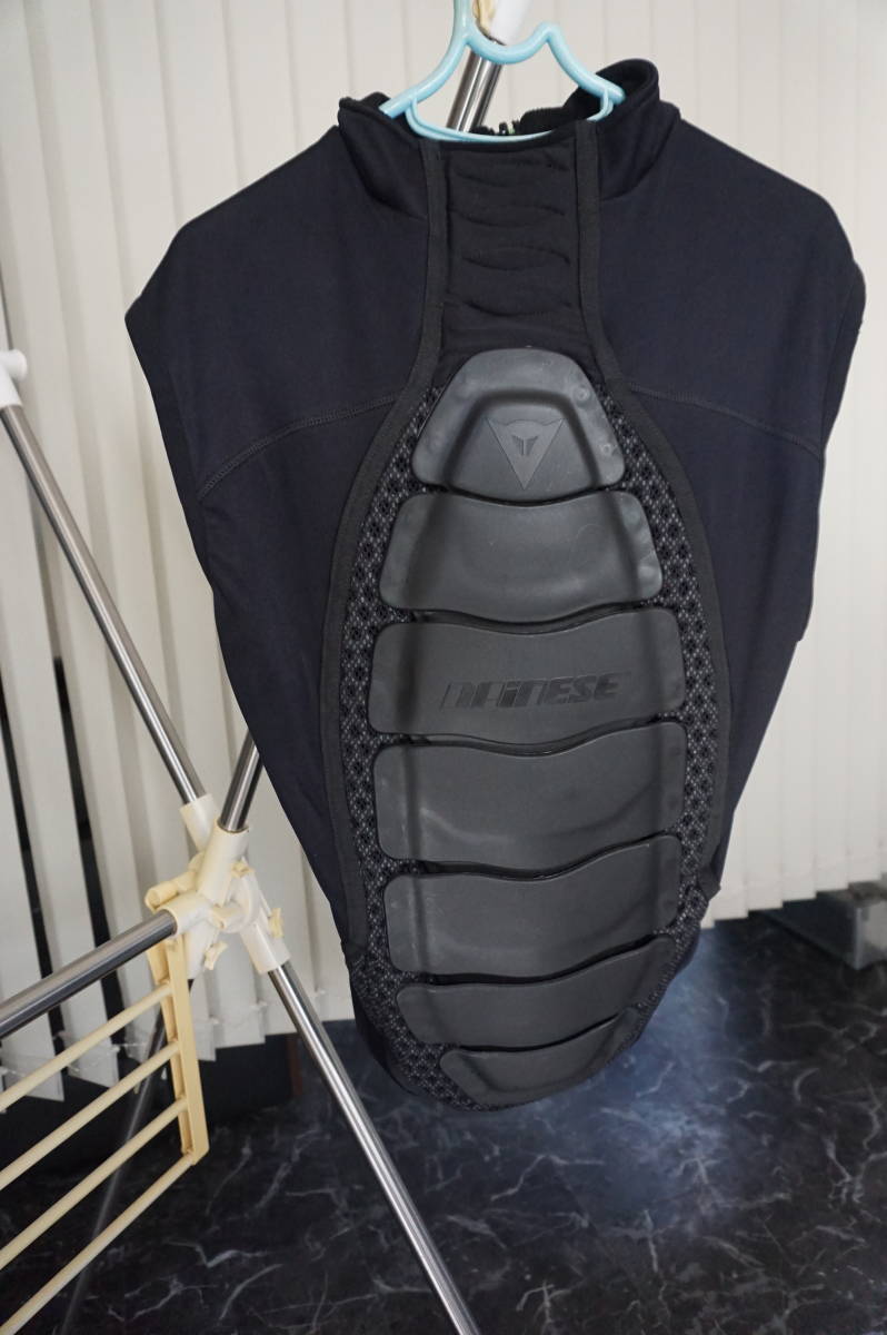 値下げ◆美品◆イタリア製◆ダイネーゼ(DAINESE)ボディプロテクター◆スキー・スノーボード◆サイズM_画像2